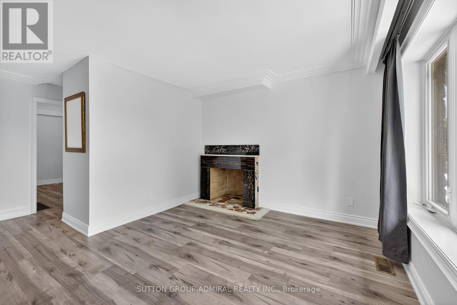34 Knox Avenue, Toronto, Ontario  M9L 2M3 - Photo 7 - W12408587
