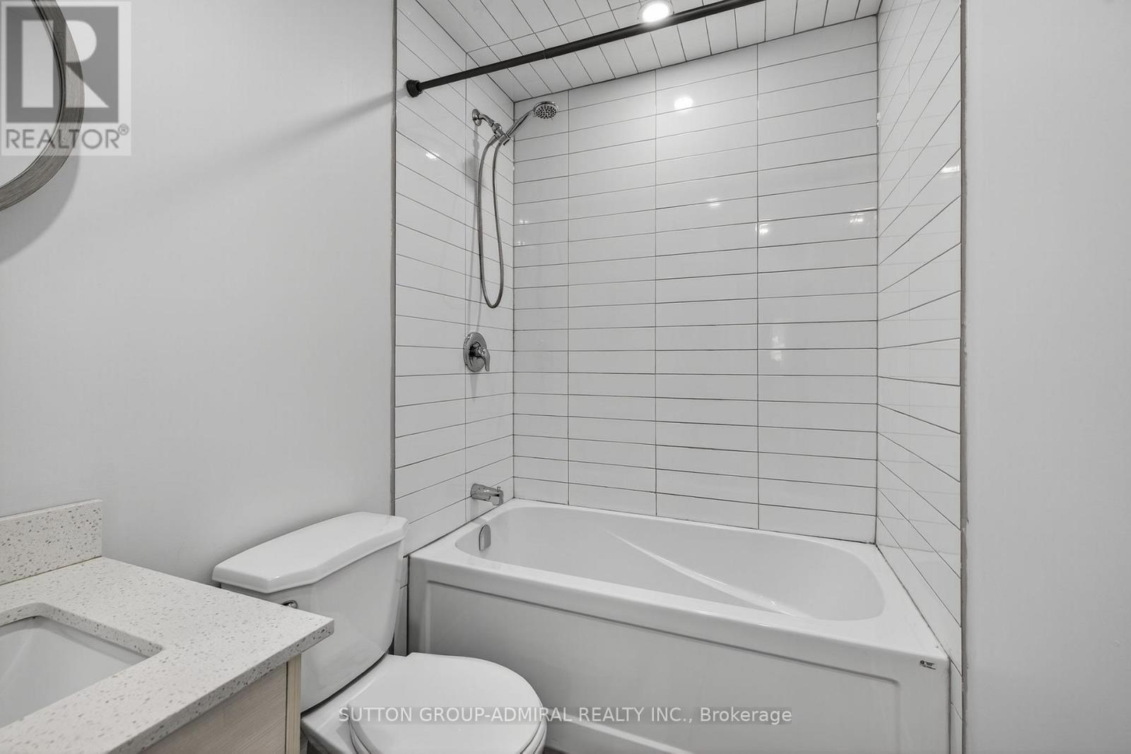 34 Knox Avenue, Toronto, Ontario  M9L 2M3 - Photo 23 - W12408587