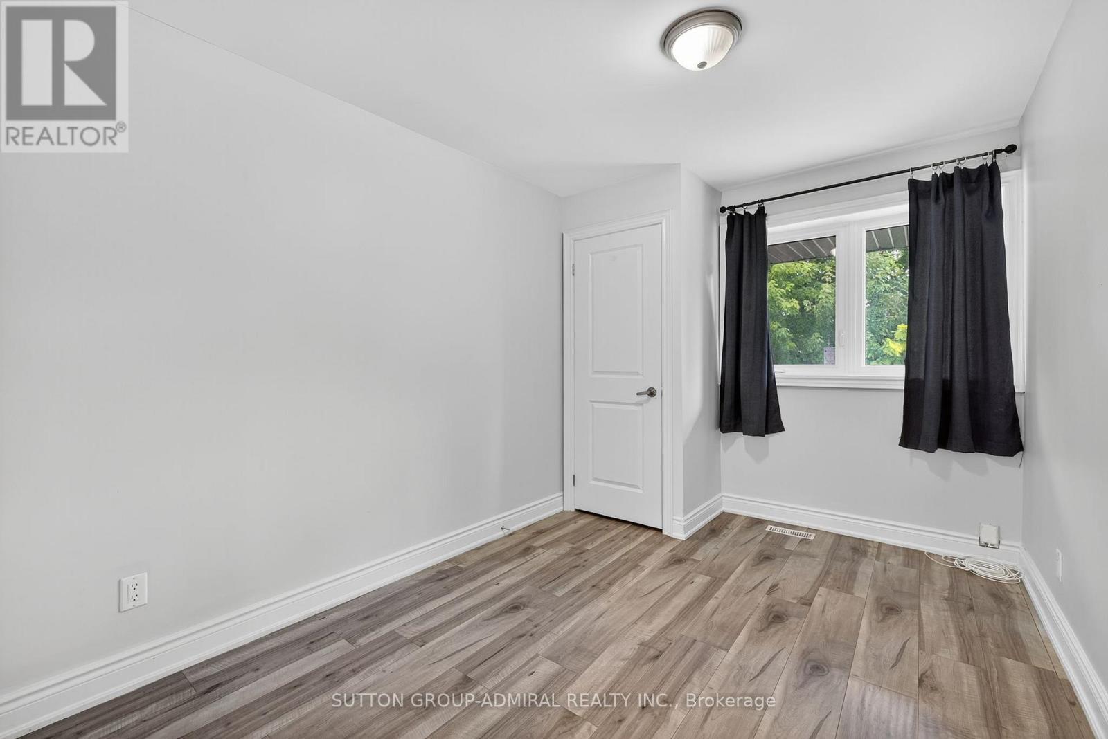 34 Knox Avenue, Toronto, Ontario  M9L 2M3 - Photo 19 - W12408587