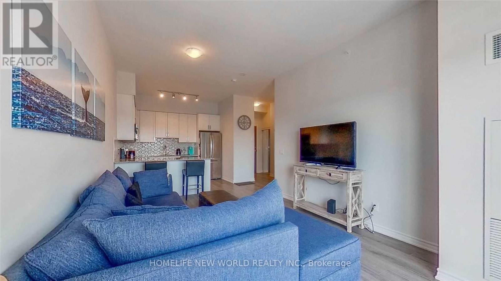 501 - 11611 Yonge Street, Richmond Hill, Ontario  L4E 3N8 - Photo 4 - N12429325