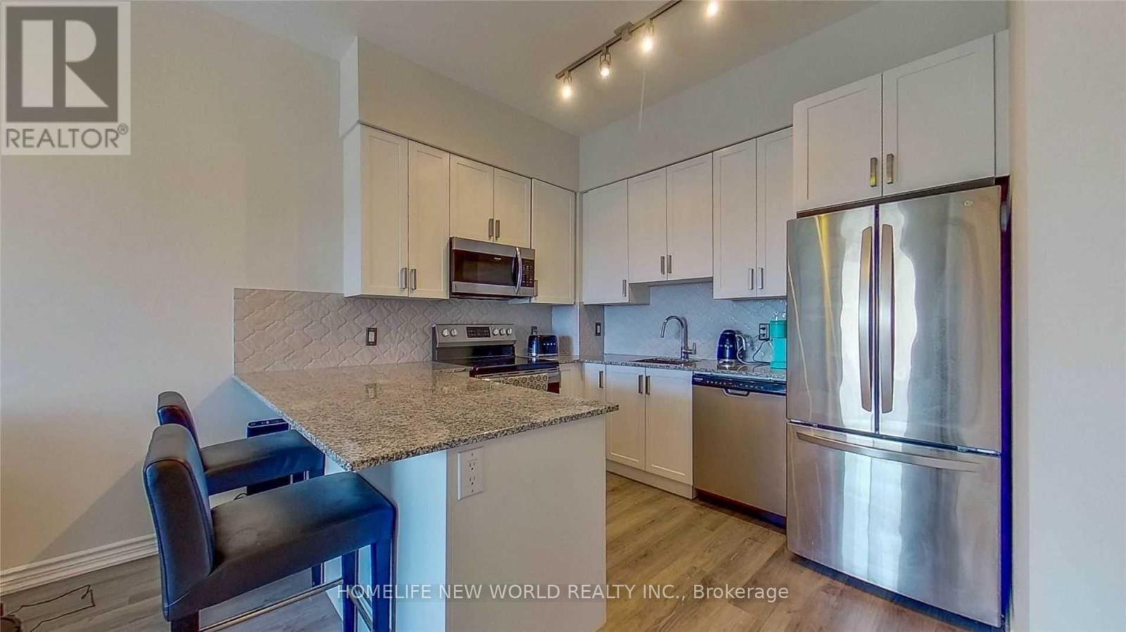 501 - 11611 Yonge Street, Richmond Hill, Ontario  L4E 3N8 - Photo 5 - N12429325
