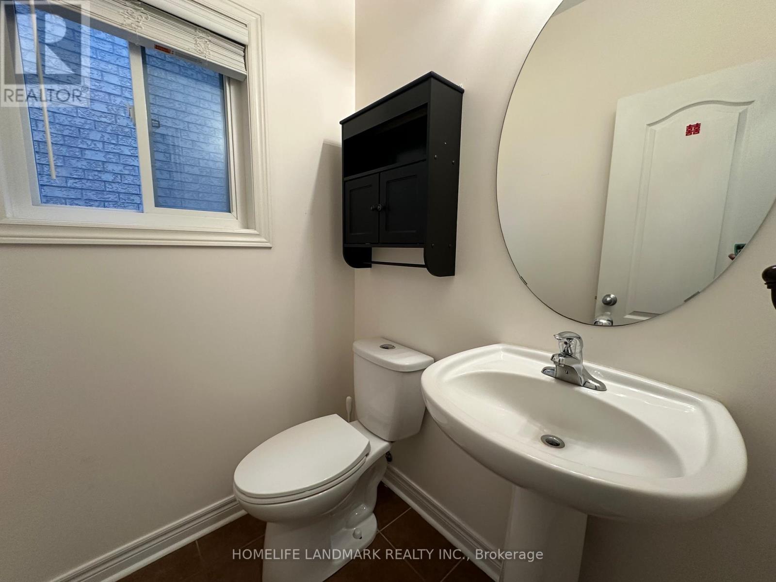 59 Faris Street, Bradford West Gwillimbury, Ontario  L3Z 0C5 - Photo 11 - N12429338