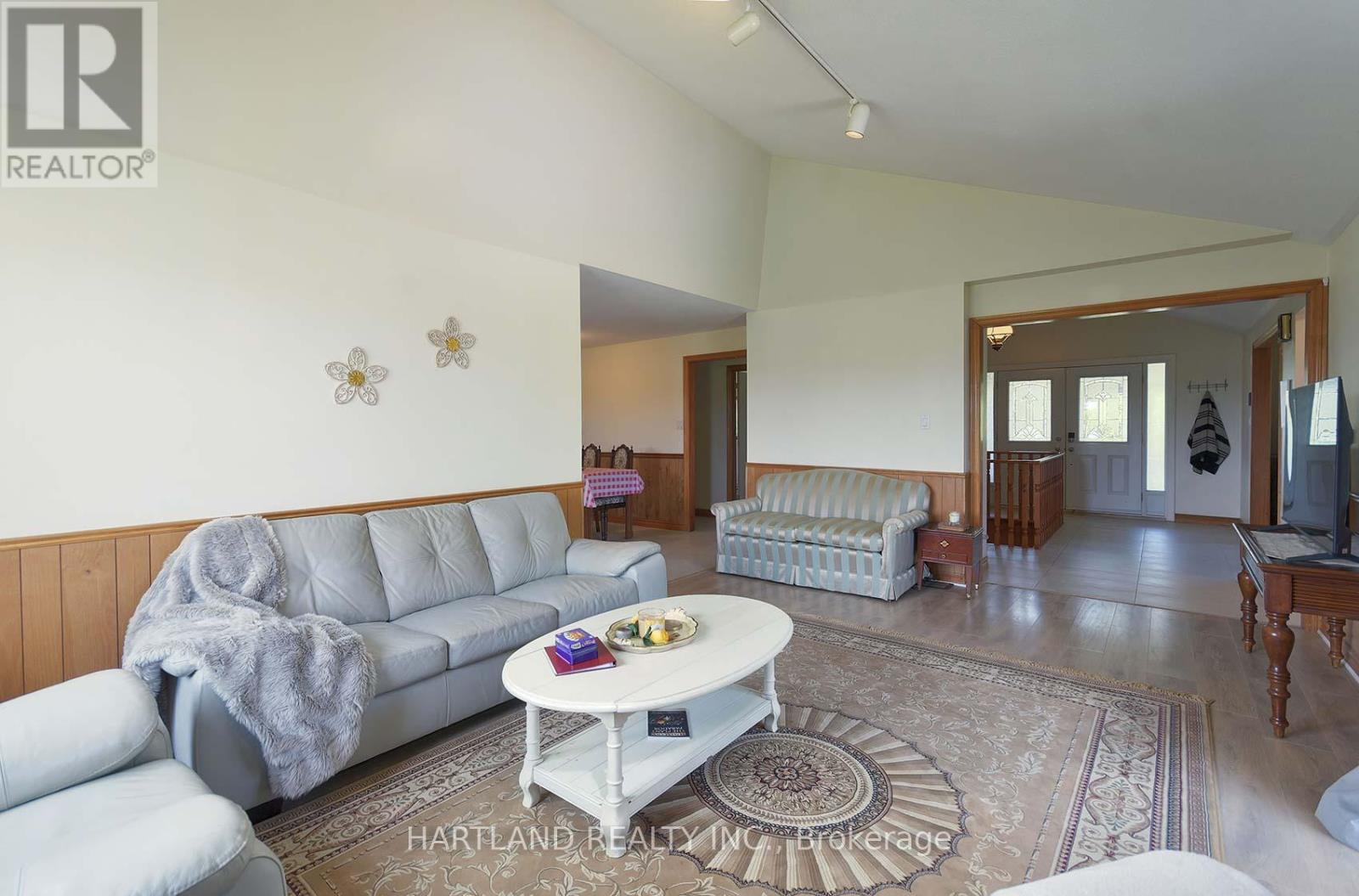 5125 Concession 4 Road E, Uxbridge, Ontario  L0C 1A0 - Photo 11 - N12429429