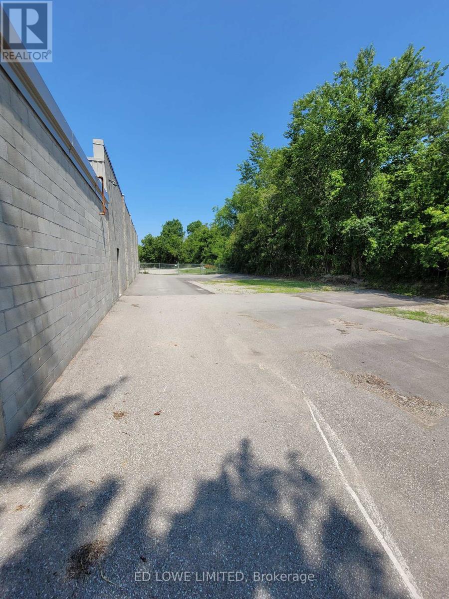 201 Bay Street, Midland, Ontario  L4R 1M9 - Photo 9 - S12429370