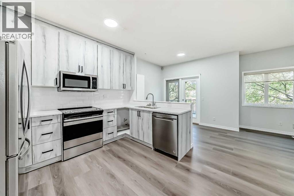92 Simcoe Place Sw, Calgary, Alberta  T3H 4T8 - Photo 11 - A2260319
