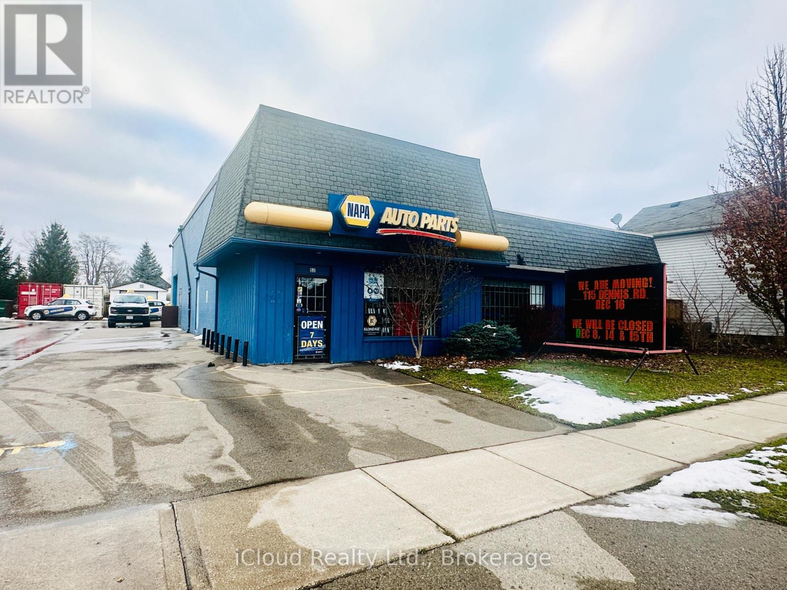 52 Moore Street, St. Thomas, Ontario  N5R 3W3 - Photo 2 - X12167394