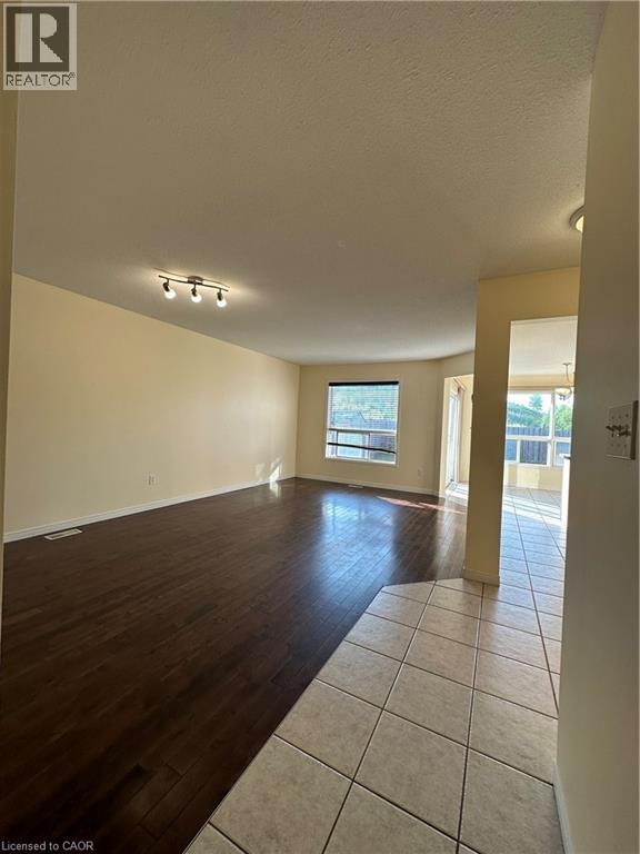 76 Templewood Drive, Kitchener, Ontario  N2R 1X3 - Photo 6 - 40773827