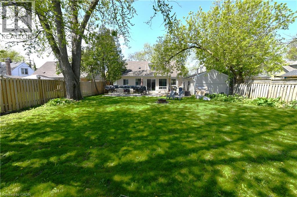 2070 Churchill Avenue, Burlington, Ontario  L7R 3T7 - Photo 7 - 40727733