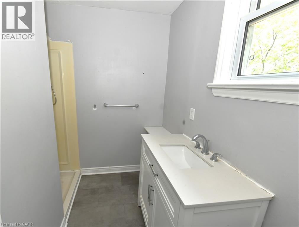 2070 Churchill Avenue, Burlington, Ontario  L7R 3T7 - Photo 13 - 40727733