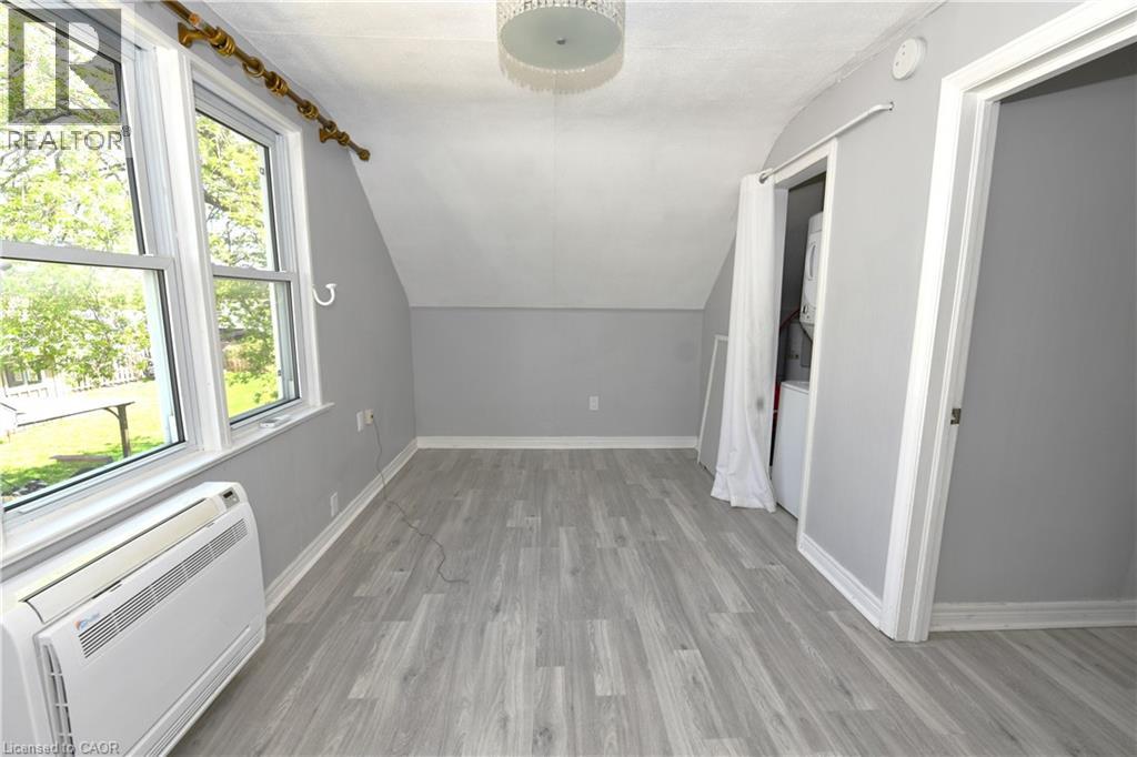 2070 Churchill Avenue, Burlington, Ontario  L7R 3T7 - Photo 14 - 40727733