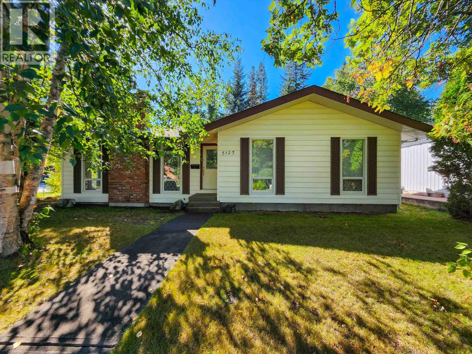5125 Simon Fraser Avenue, Prince George, British Columbia  V2N 2B7 - Photo 2 - R3048311
