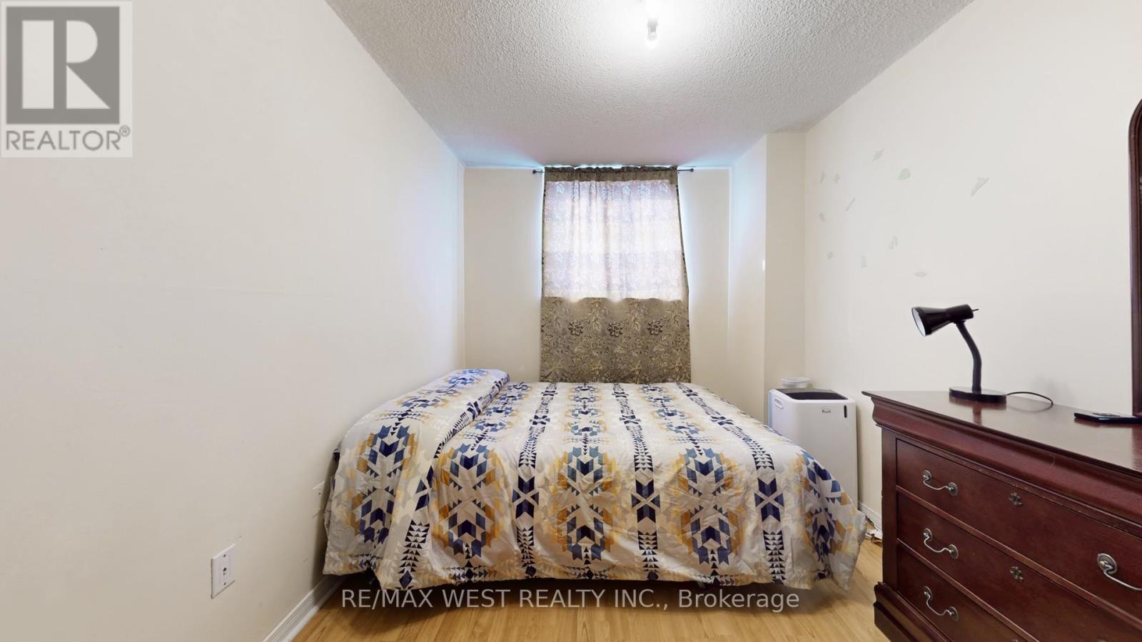 210 - 940 Caledonia Road, Toronto, Ontario  M6B 3Y4 - Photo 14 - W12429322