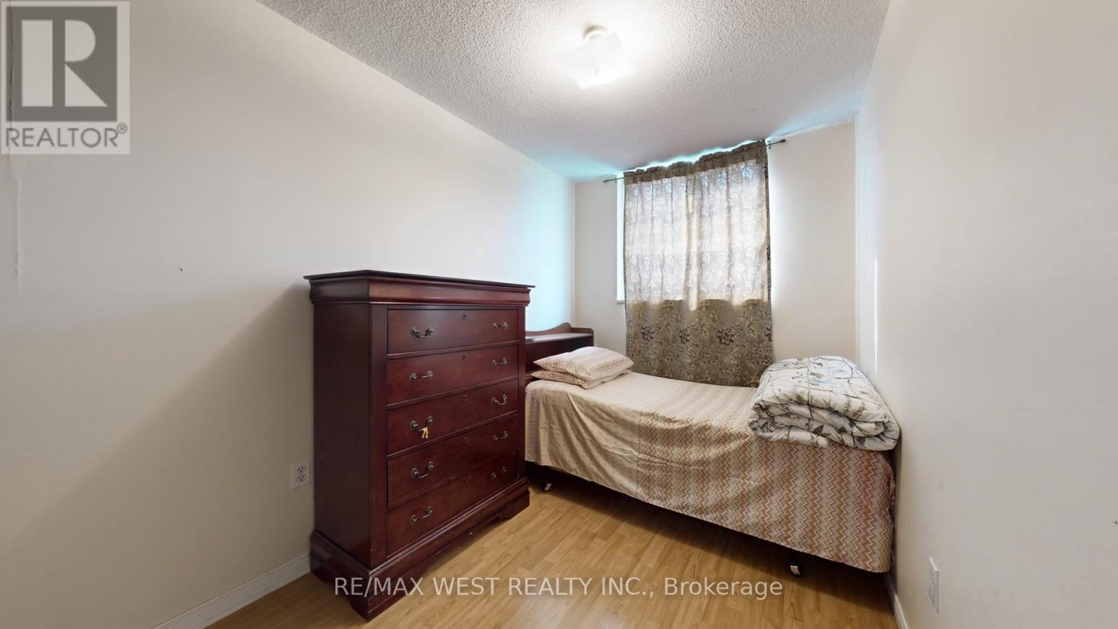 210 - 940 Caledonia Road, Toronto, Ontario  M6B 3Y4 - Photo 16 - W12429322