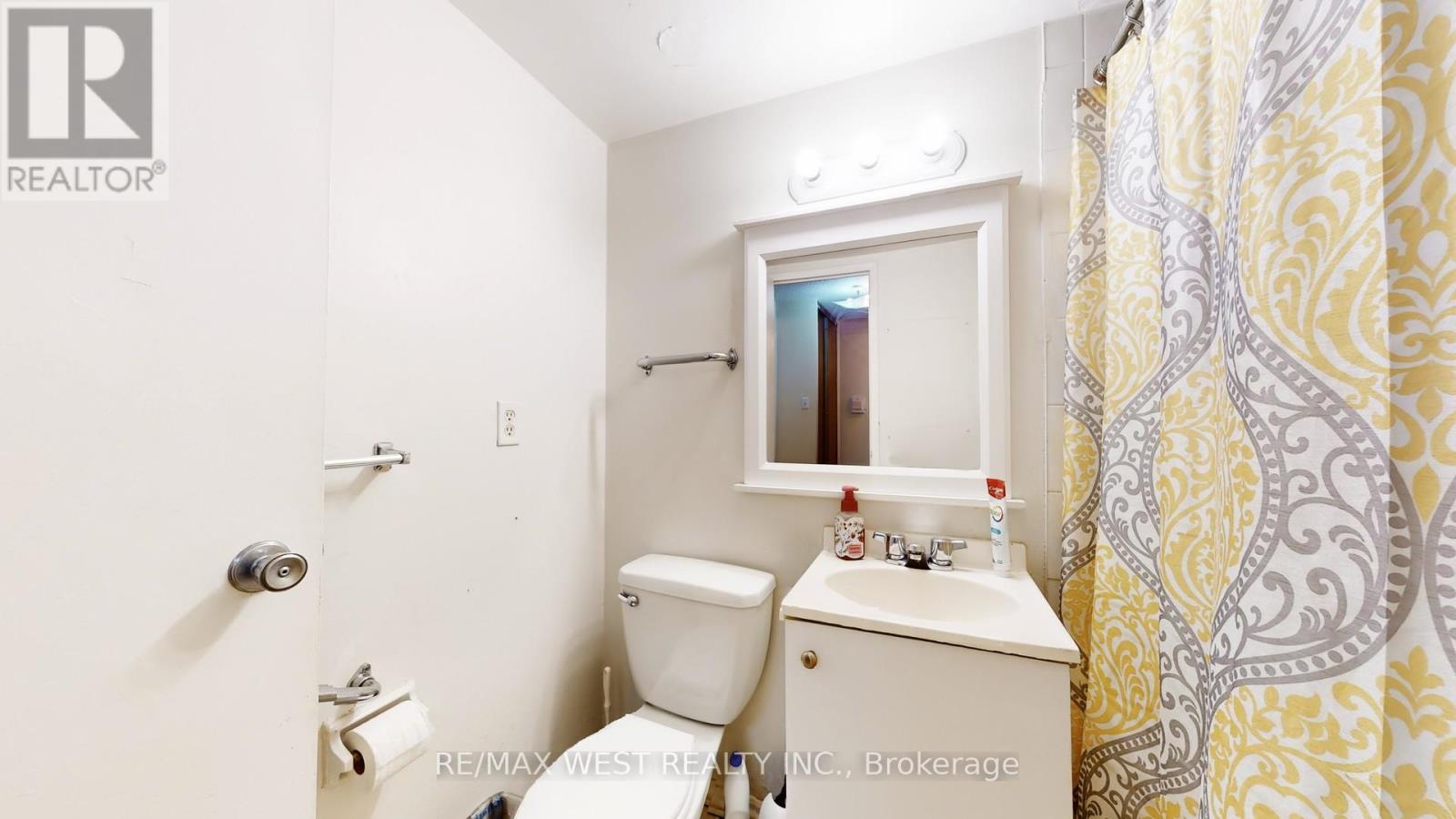 210 - 940 Caledonia Road, Toronto, Ontario  M6B 3Y4 - Photo 19 - W12429322