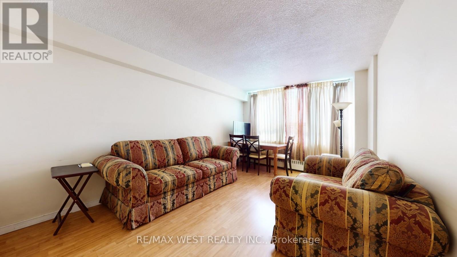 210 - 940 Caledonia Road, Toronto, Ontario  M6B 3Y4 - Photo 4 - W12429322