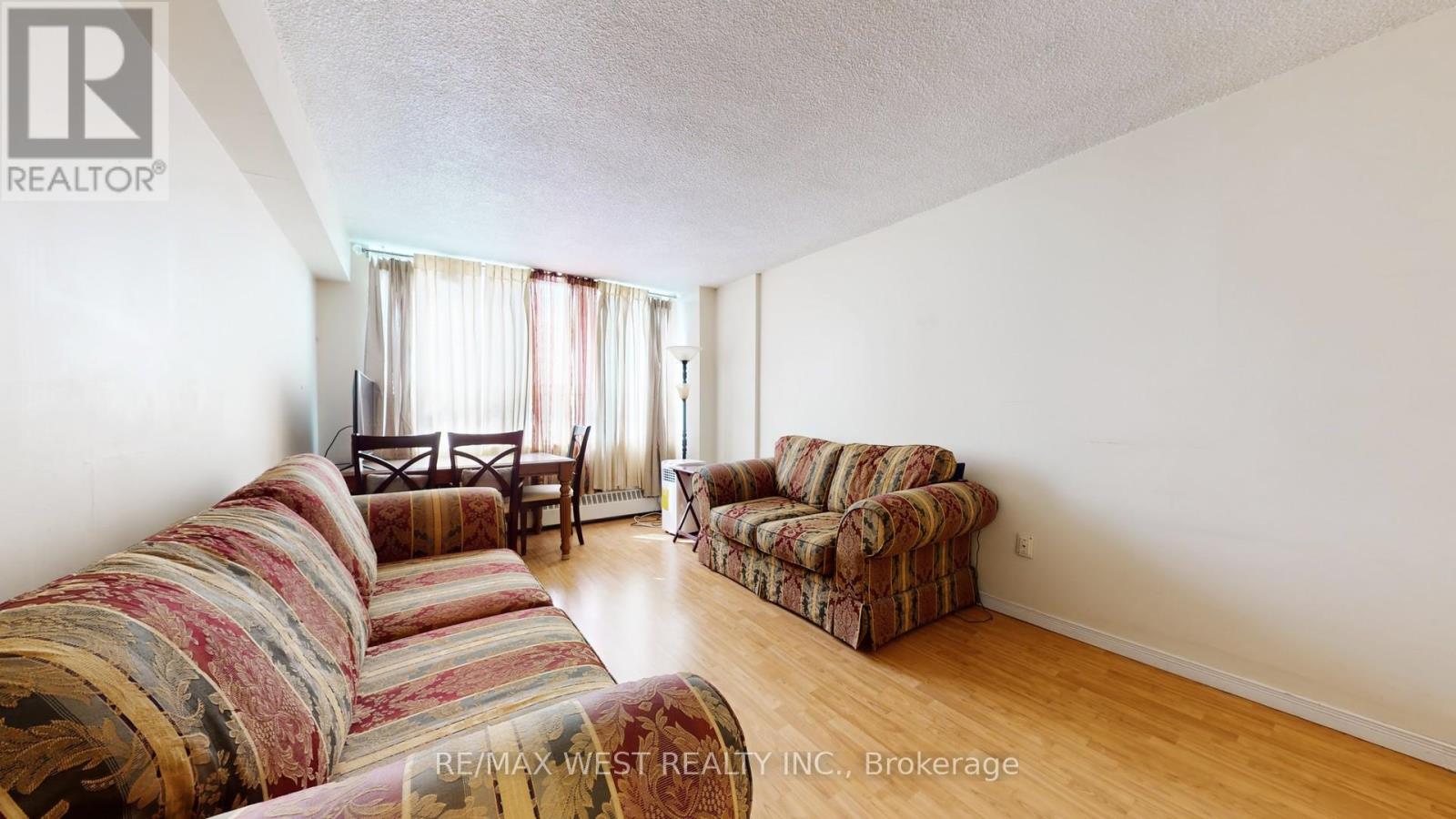 210 - 940 Caledonia Road, Toronto, Ontario  M6B 3Y4 - Photo 6 - W12429322