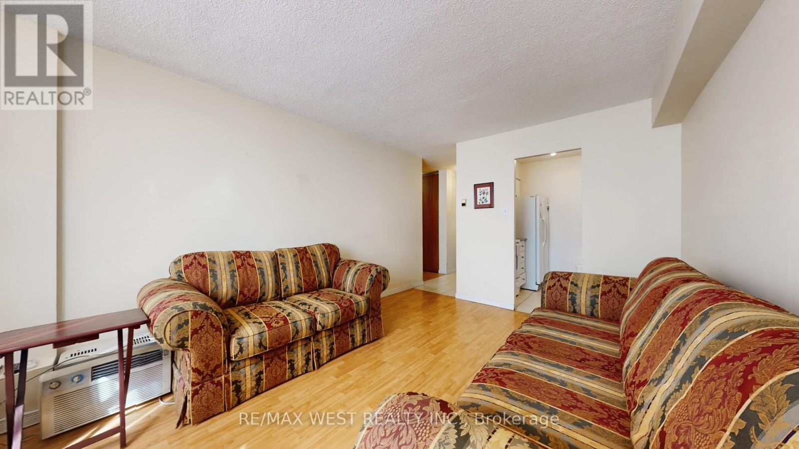 210 - 940 Caledonia Road, Toronto, Ontario  M6B 3Y4 - Photo 7 - W12429322