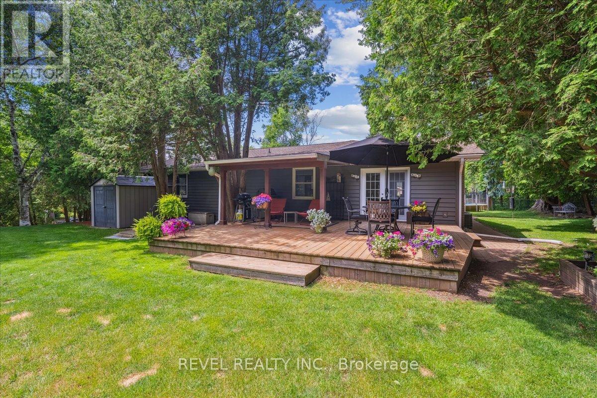 15 Ireson Road, Burlington, Ontario  L7R 3X5 - Photo 34 - W12429324