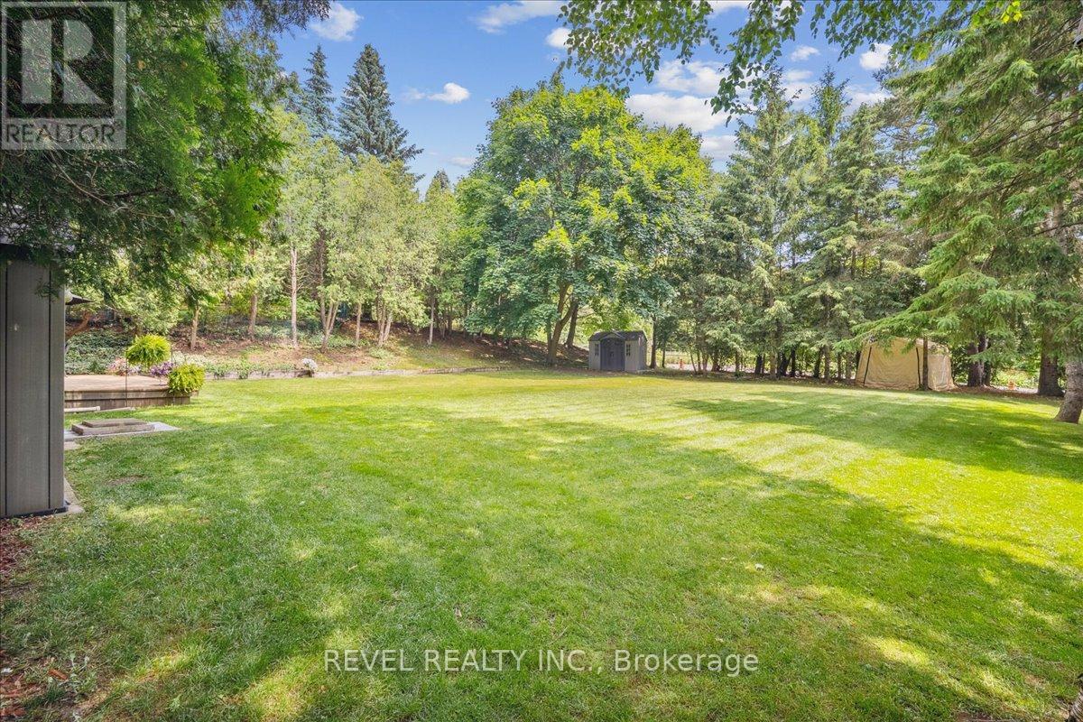 15 Ireson Road, Burlington, Ontario  L7R 3X5 - Photo 35 - W12429324