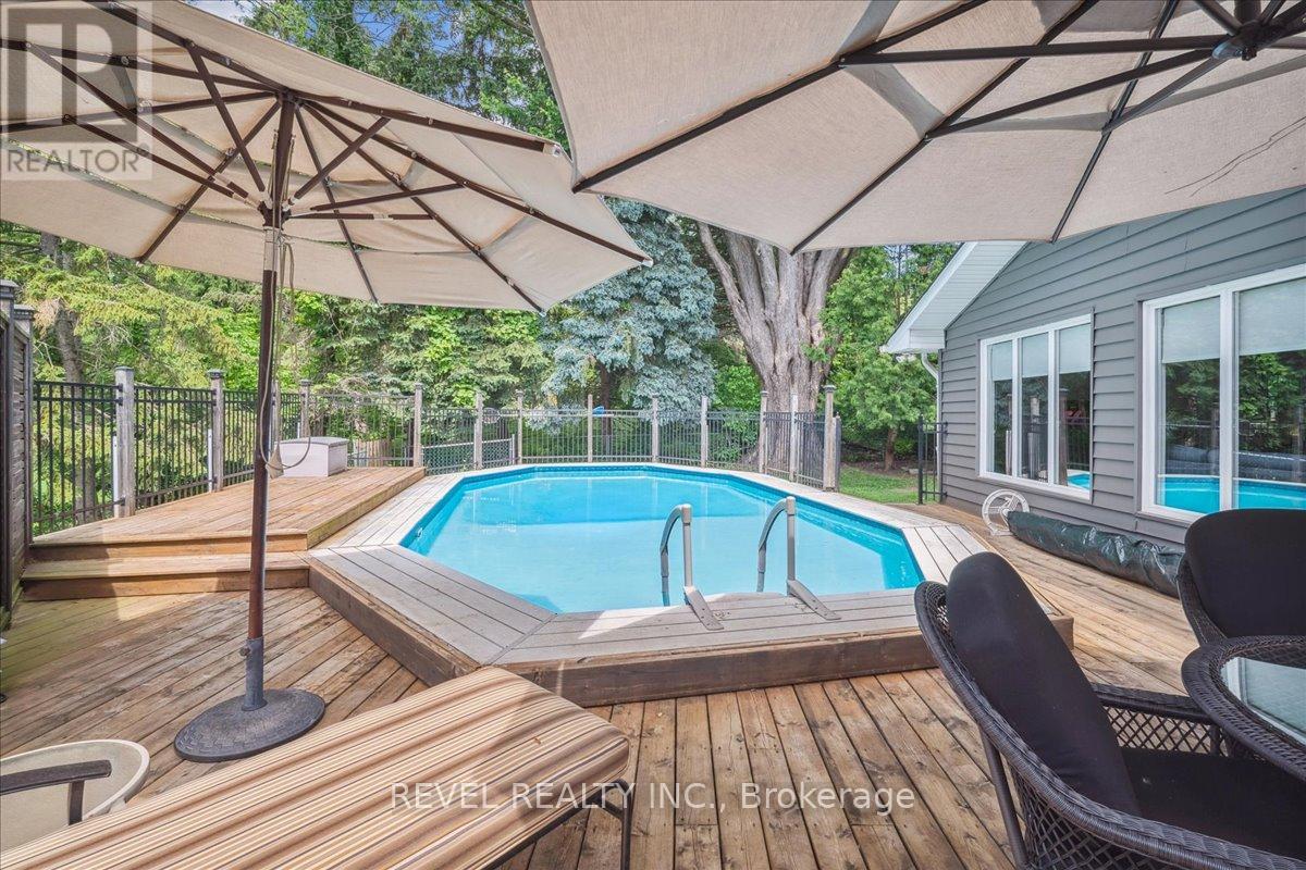 15 Ireson Road, Burlington, Ontario  L7R 3X5 - Photo 40 - W12429324