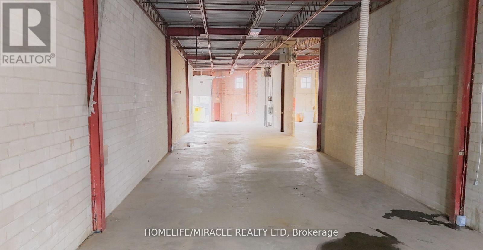 1235 Shawson Drive, Mississauga, Ontario  L4W 1C4 - Photo 5 - W12429333