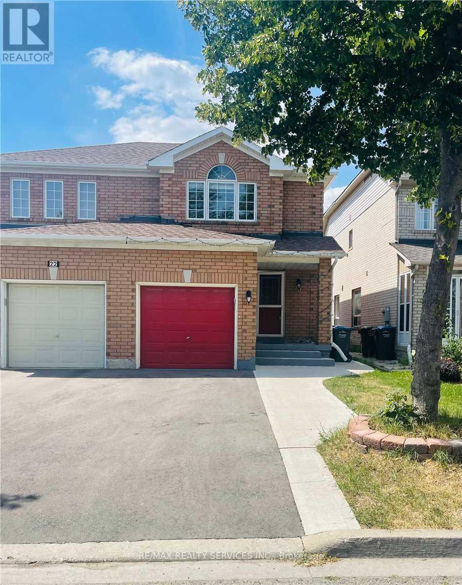 20 Whiteface Crescent, Brampton, Ontario  L6X 4W6 - Photo 2 - W12429351