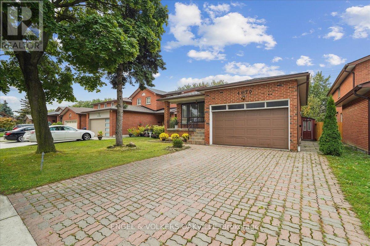 4170 Sunset Valley Court, Mississauga, Ontario  L4W 3L5 - Photo 2 - W12429358