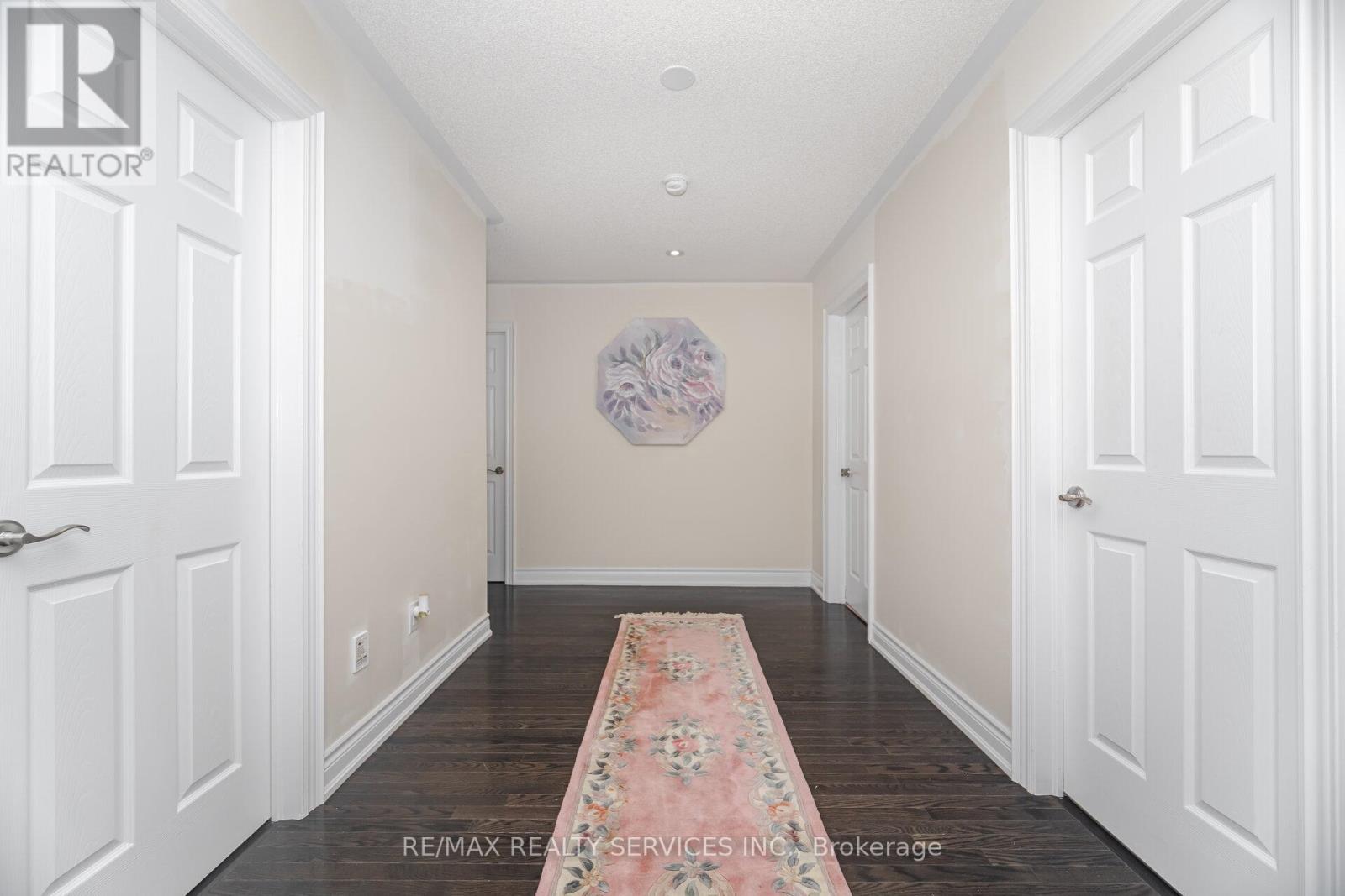 6 Beacon Hill Drive, Brampton, Ontario  L6X 0V6 - Photo 26 - W12429362