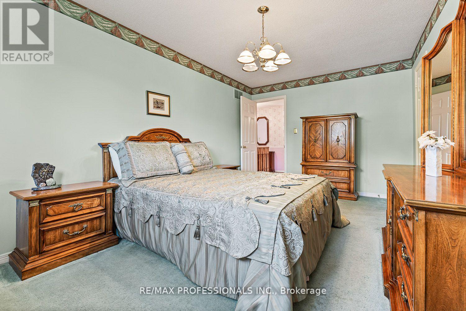 41 Mccabe Crescent, Caledon, Ontario  L7E 5W8 - Photo 14 - W12429366