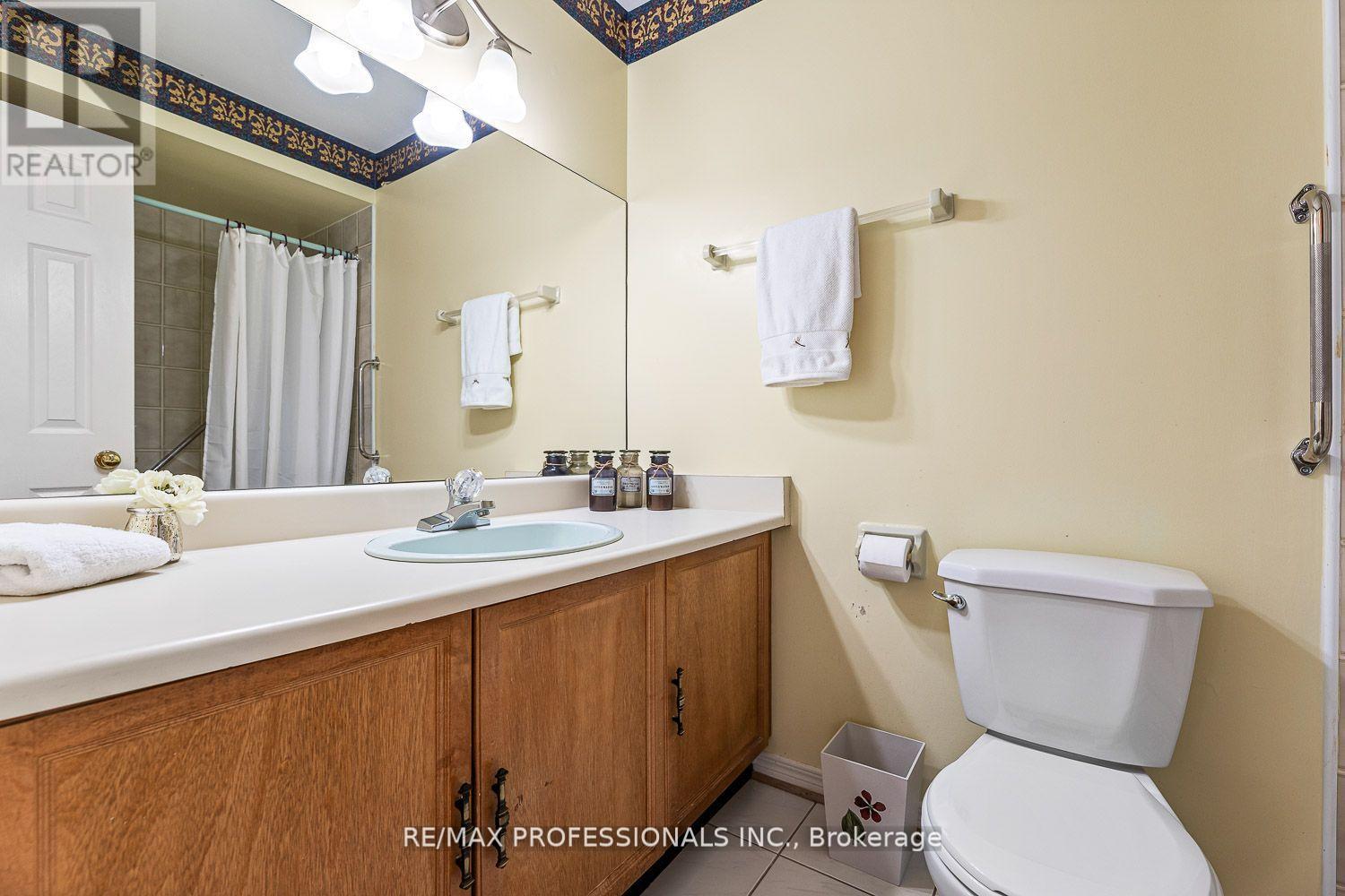 41 Mccabe Crescent, Caledon, Ontario  L7E 5W8 - Photo 18 - W12429366