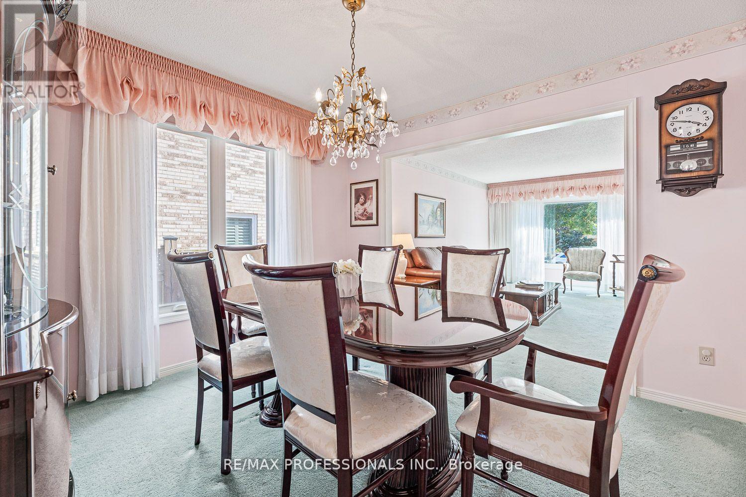 41 Mccabe Crescent, Caledon, Ontario  L7E 5W8 - Photo 7 - W12429366