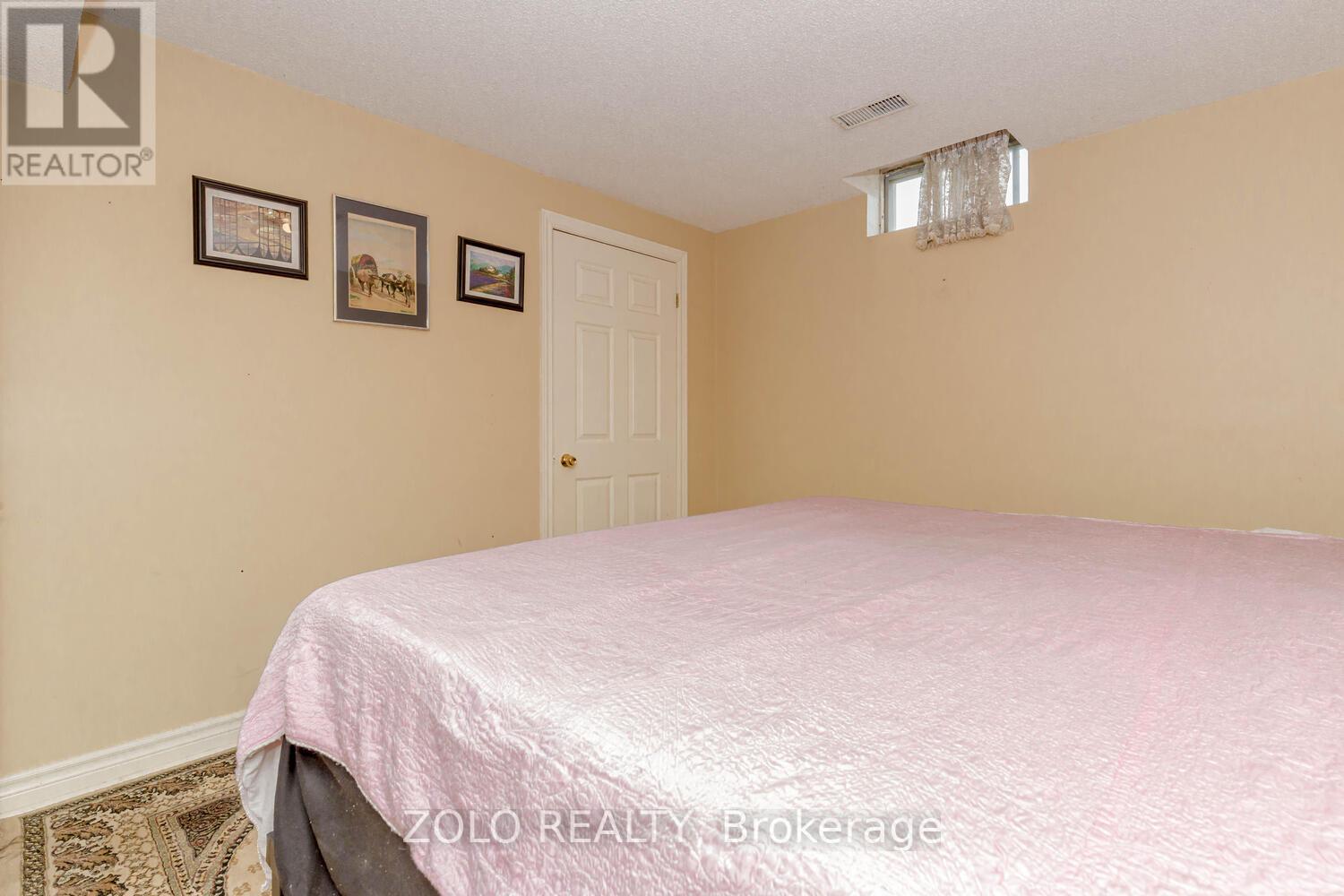 1474 Rosemanor Drive, Mississauga, Ontario  L5M 5M4 - Photo 15 - W12429418