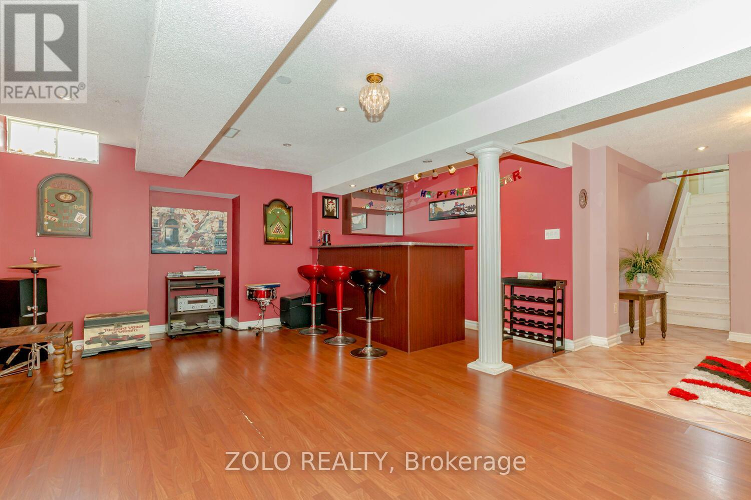 1474 Rosemanor Drive, Mississauga, Ontario  L5M 5M4 - Photo 6 - W12429418