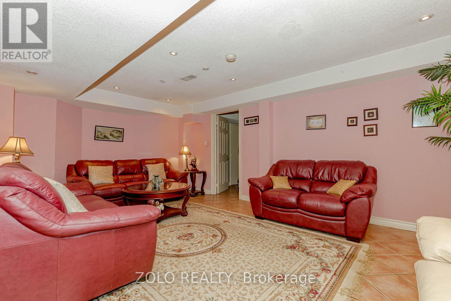 1474 Rosemanor Drive, Mississauga, Ontario  L5M 5M4 - Photo 8 - W12429418