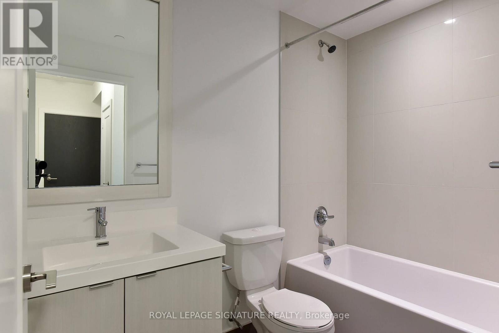 4006 - 7 Mabelle Avenue, Toronto, Ontario  M9A 0C9 - Photo 11 - W12429439