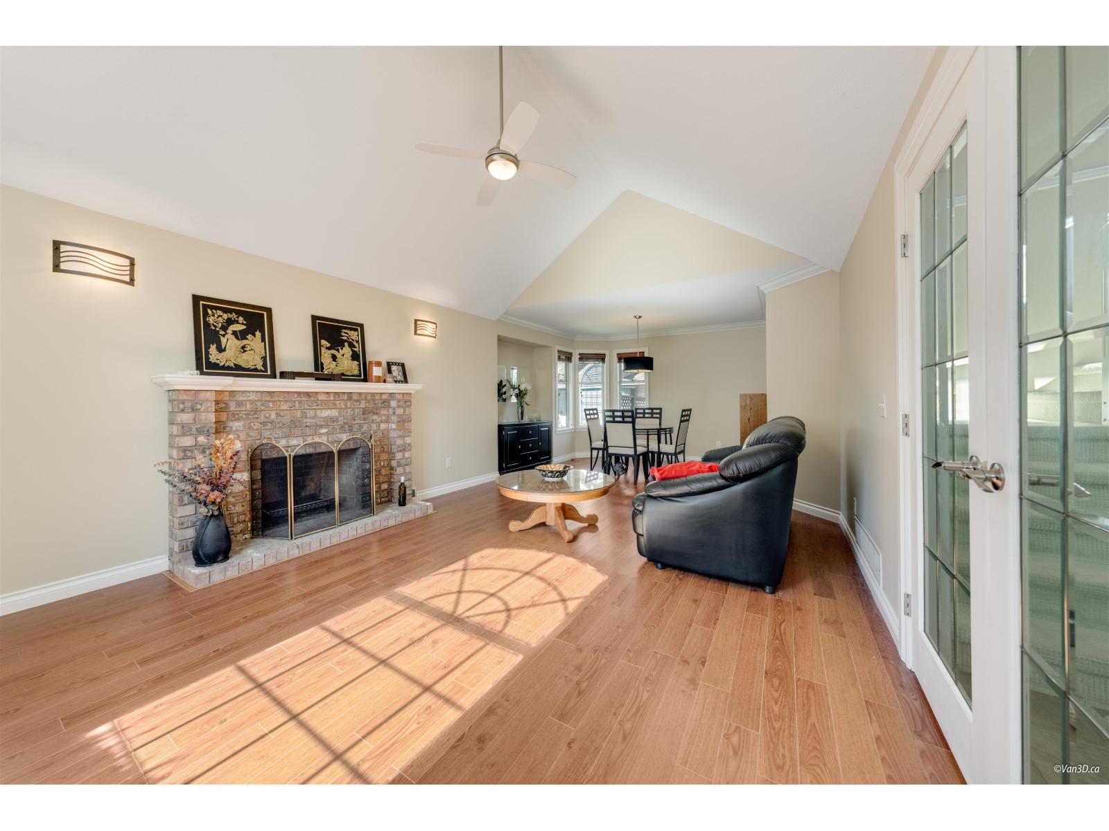 15303 28a Avenue, Surrey, British Columbia  V4P 1G4 - Photo 5 - R3052603