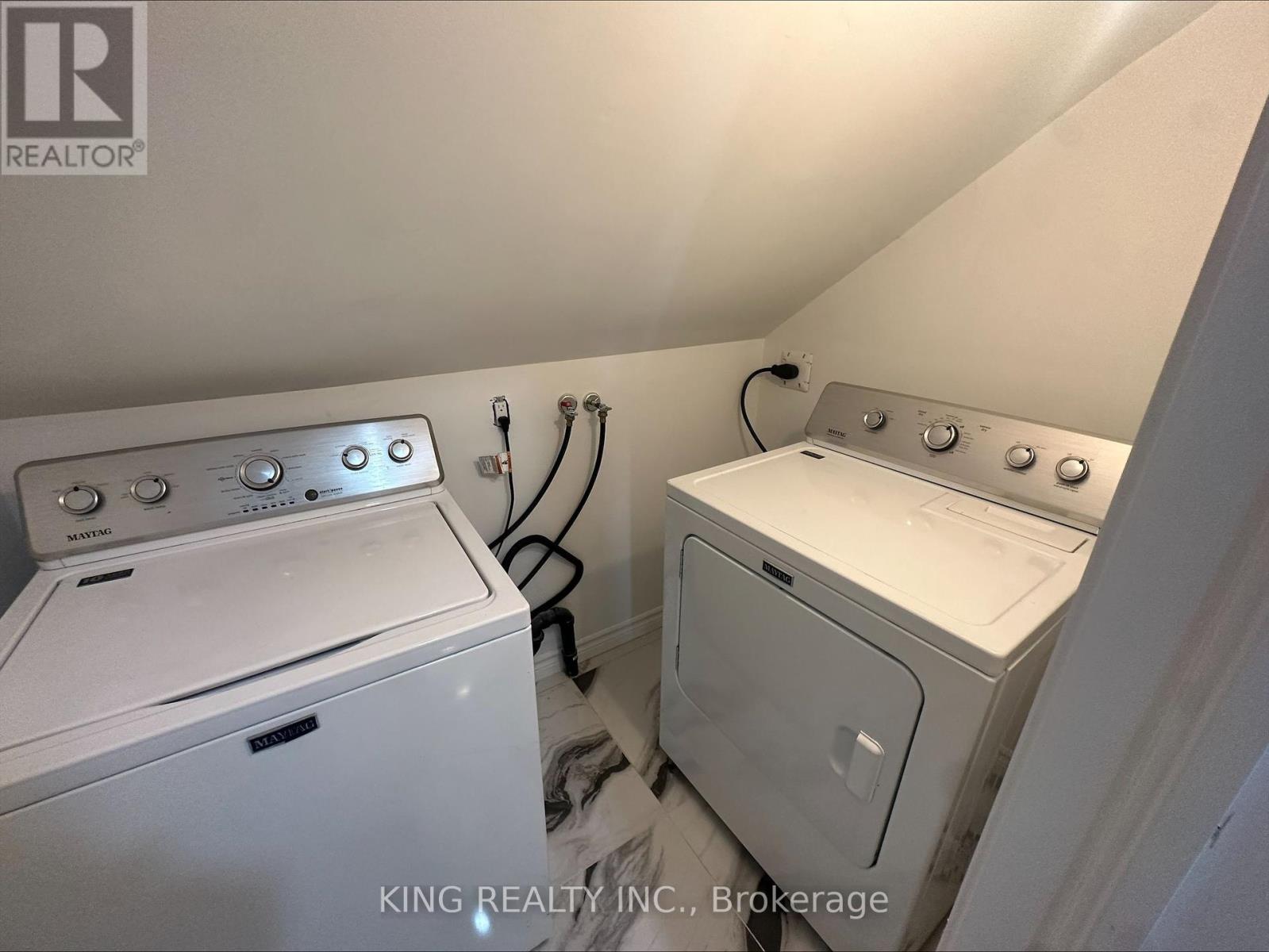 Main - 1243 Bruce Avenue, Windsor, Ontario  N8X 1X2 - Photo 6 - X12427719