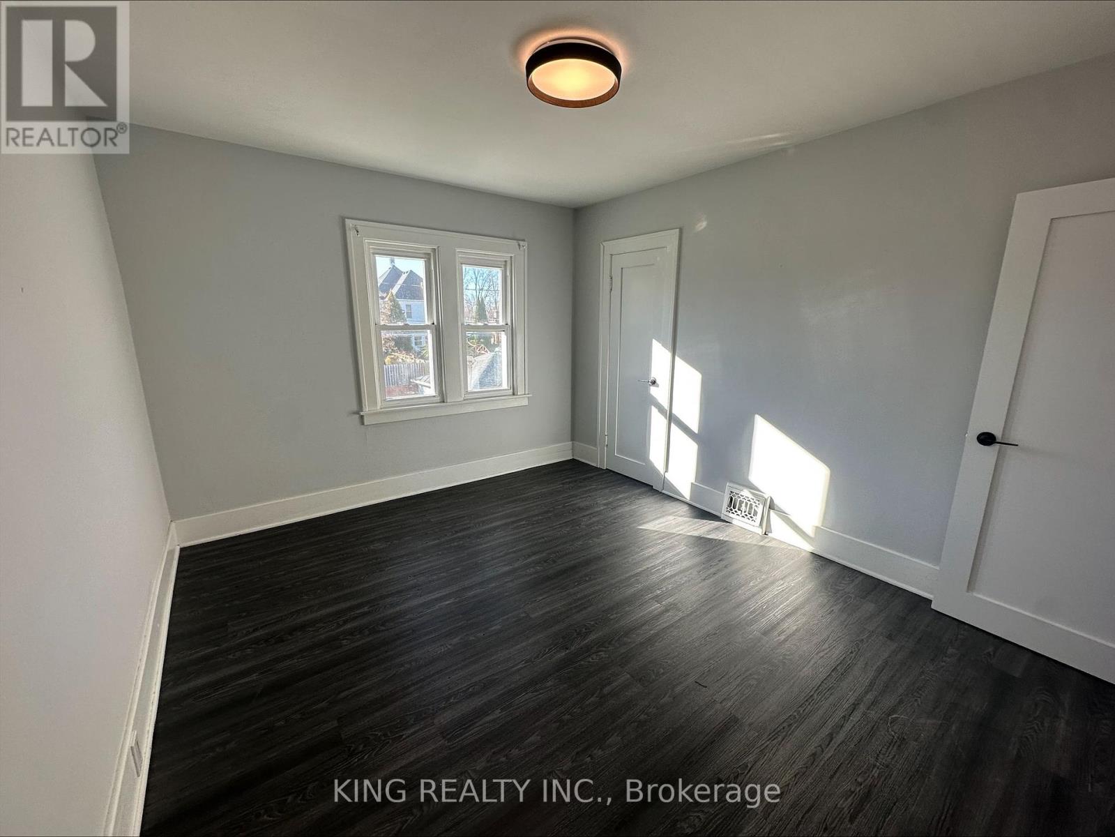Main - 1243 Bruce Avenue, Windsor, Ontario  N8X 1X2 - Photo 9 - X12427719