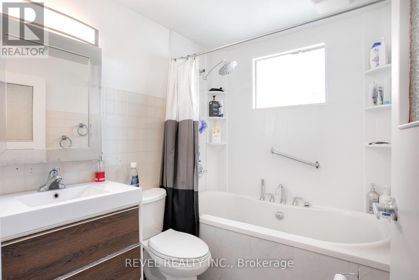 15330 Plover Mills Road, Middlesex Centre, Ontario  N0M 2A0 - Photo 11 - X12429501