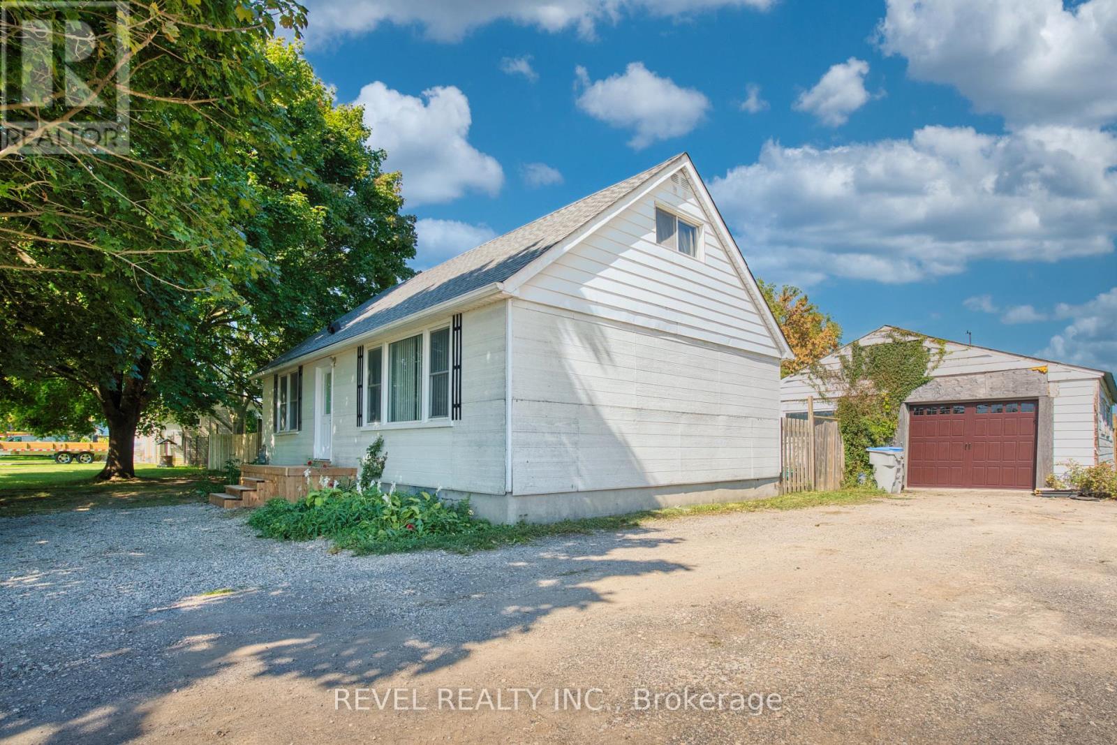 15330 Plover Mills Road, Middlesex Centre, Ontario  N0M 2A0 - Photo 2 - X12429501
