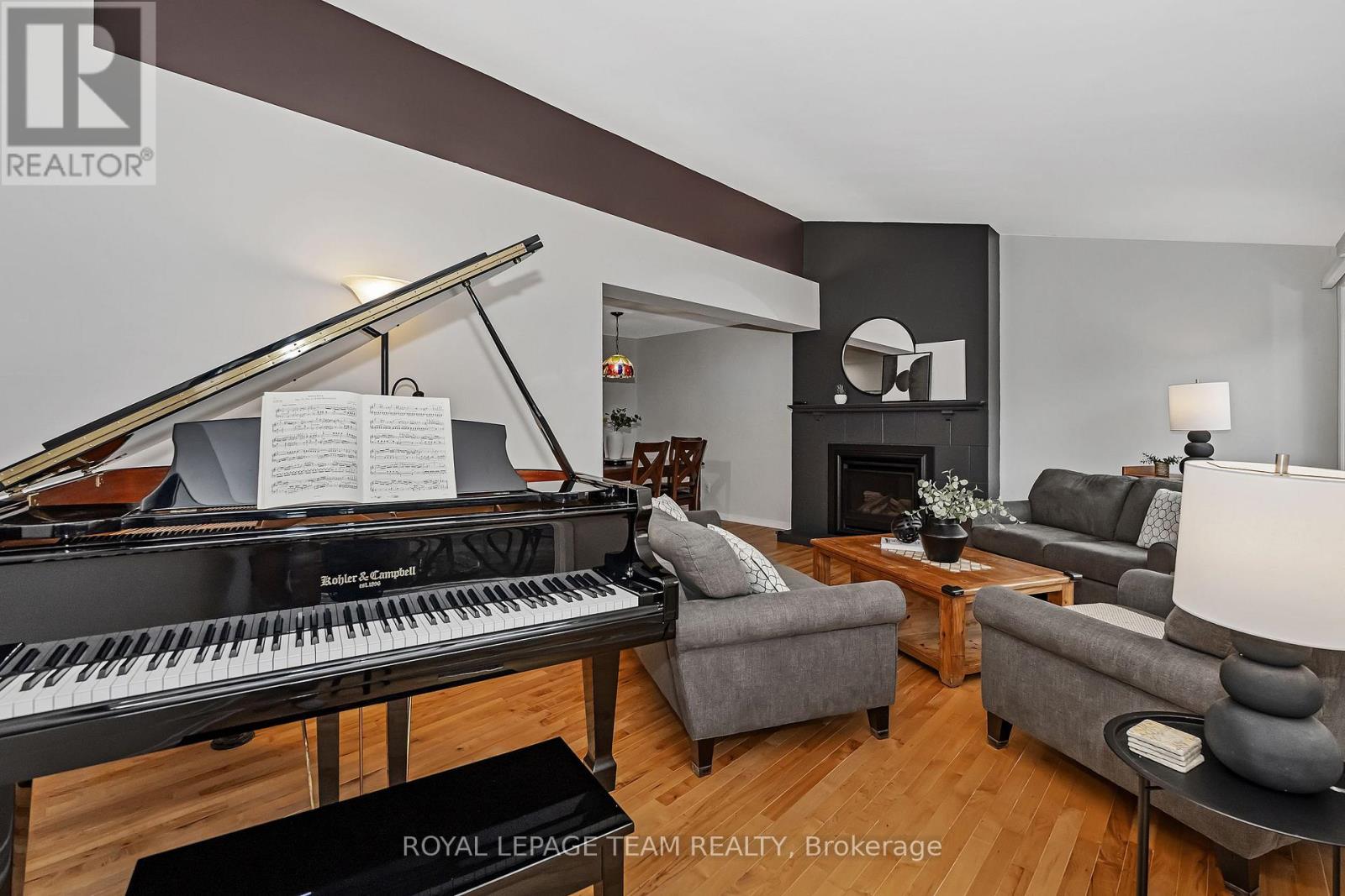 1095 Ambleside Drive, Ottawa, Ontario  K2B 8E2 - Photo 16 - X12429464