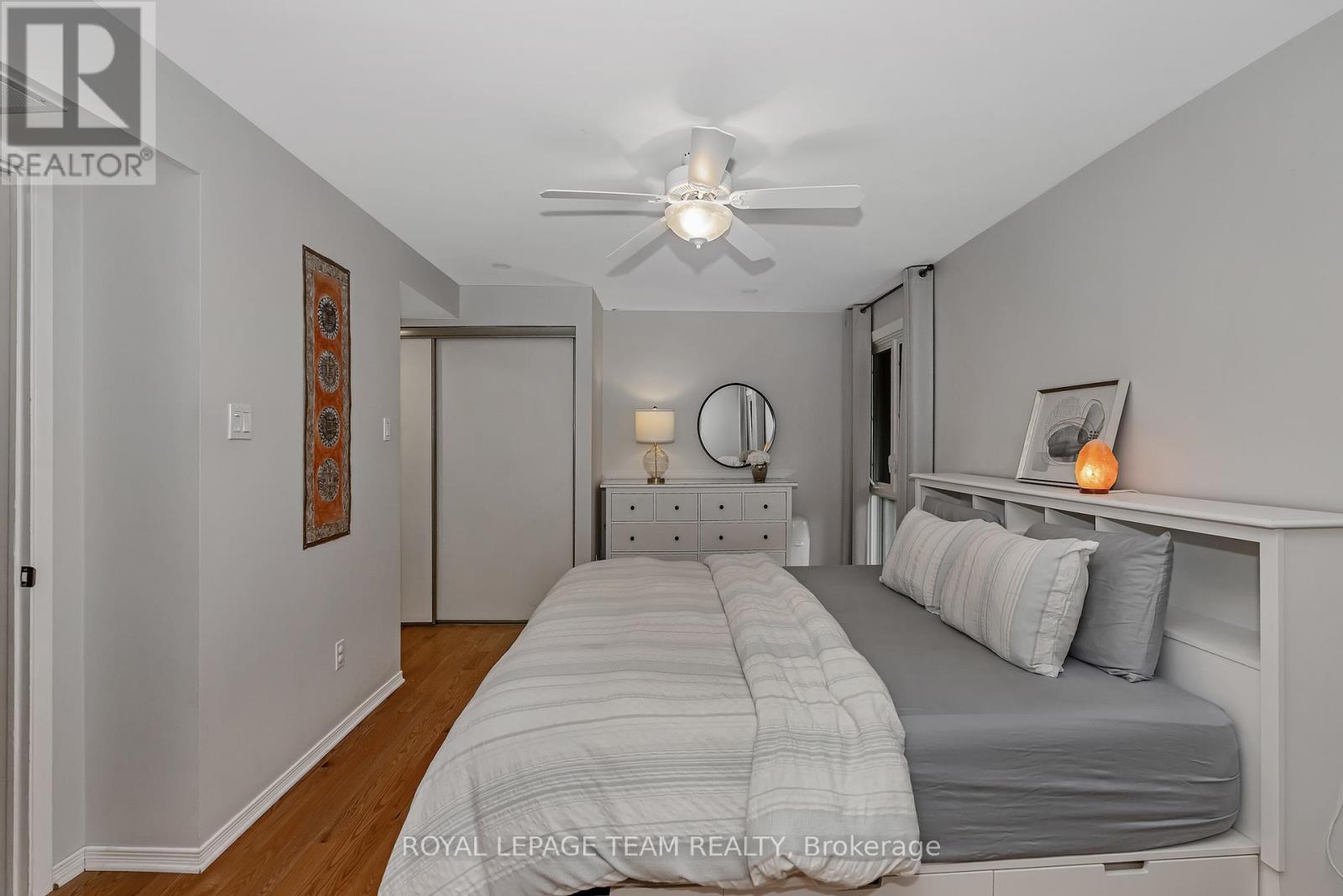 1095 Ambleside Drive, Ottawa, Ontario  K2B 8E2 - Photo 20 - X12429464