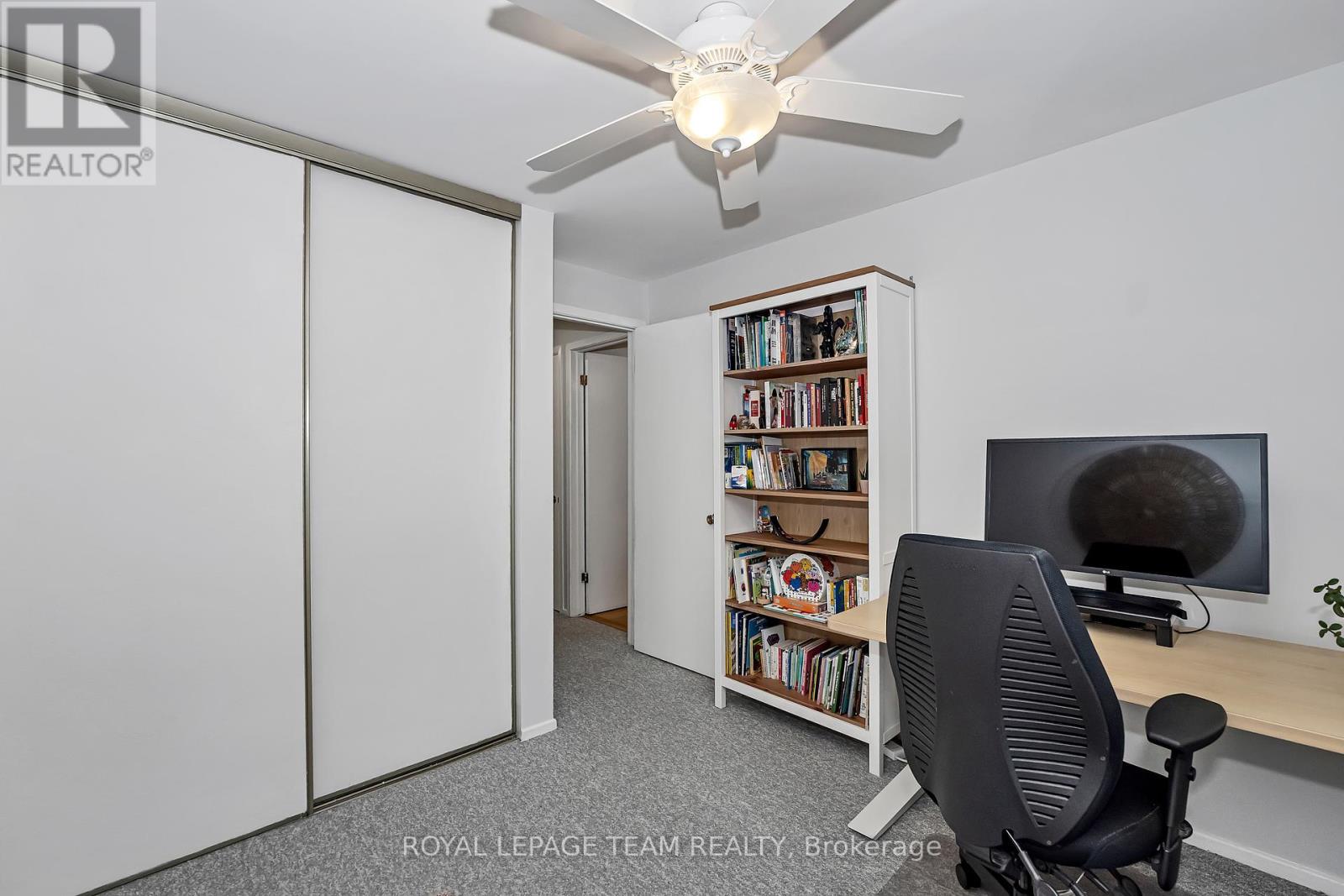 1095 Ambleside Drive, Ottawa, Ontario  K2B 8E2 - Photo 27 - X12429464