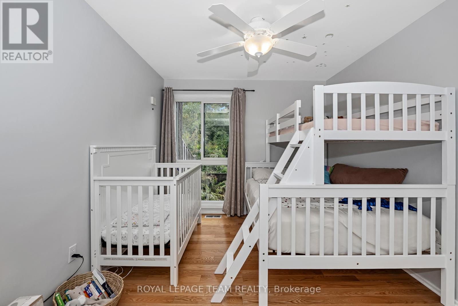1095 Ambleside Drive, Ottawa, Ontario  K2B 8E2 - Photo 29 - X12429464