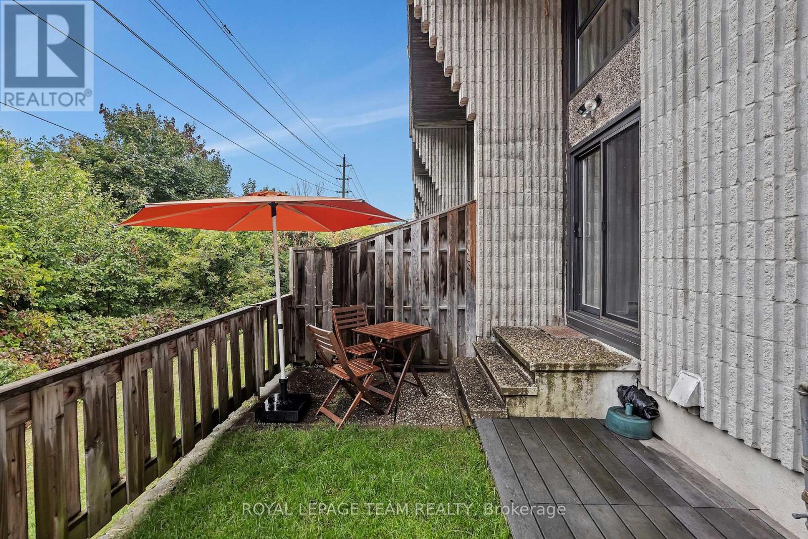 1095 Ambleside Drive, Ottawa, Ontario  K2B 8E2 - Photo 37 - X12429464