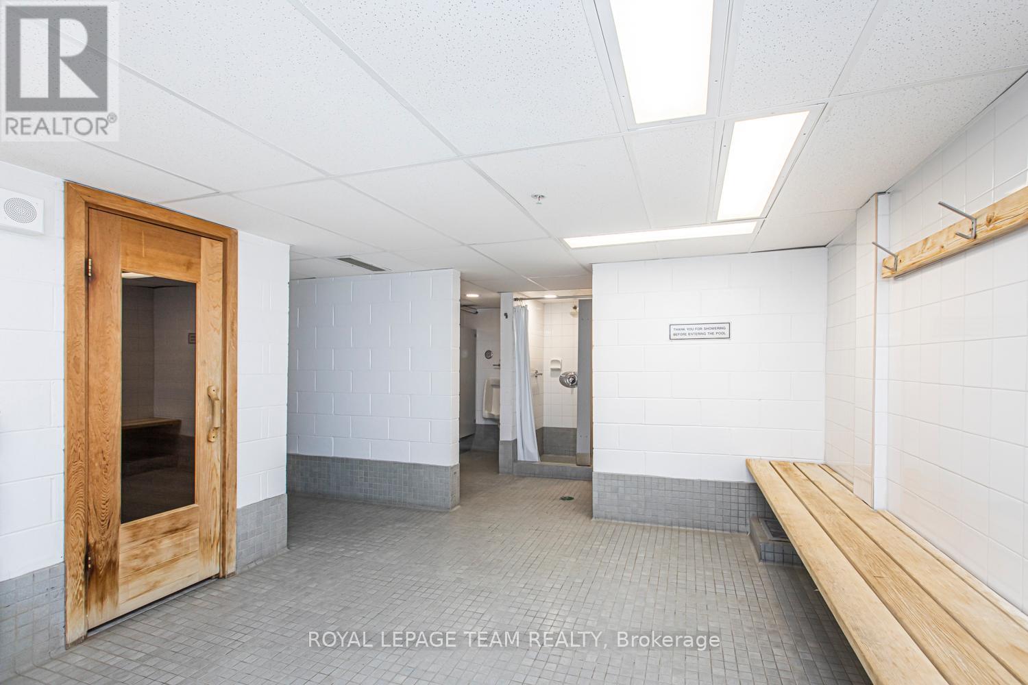 1095 Ambleside Drive, Ottawa, Ontario  K2B 8E2 - Photo 40 - X12429464