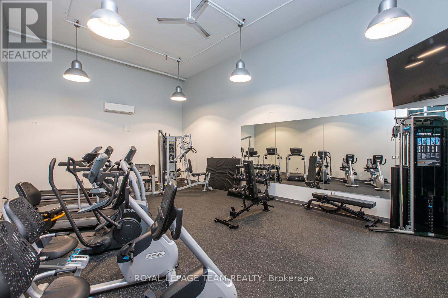 1095 Ambleside Drive, Ottawa, Ontario  K2B 8E2 - Photo 43 - X12429464