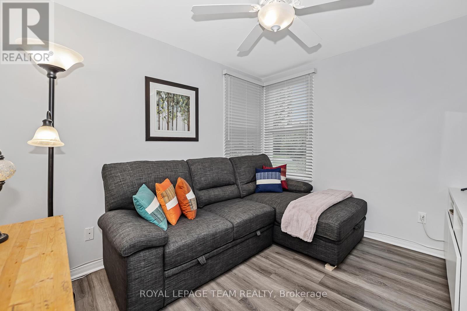 1095 Ambleside Drive, Ottawa, Ontario  K2B 8E2 - Photo 6 - X12429464
