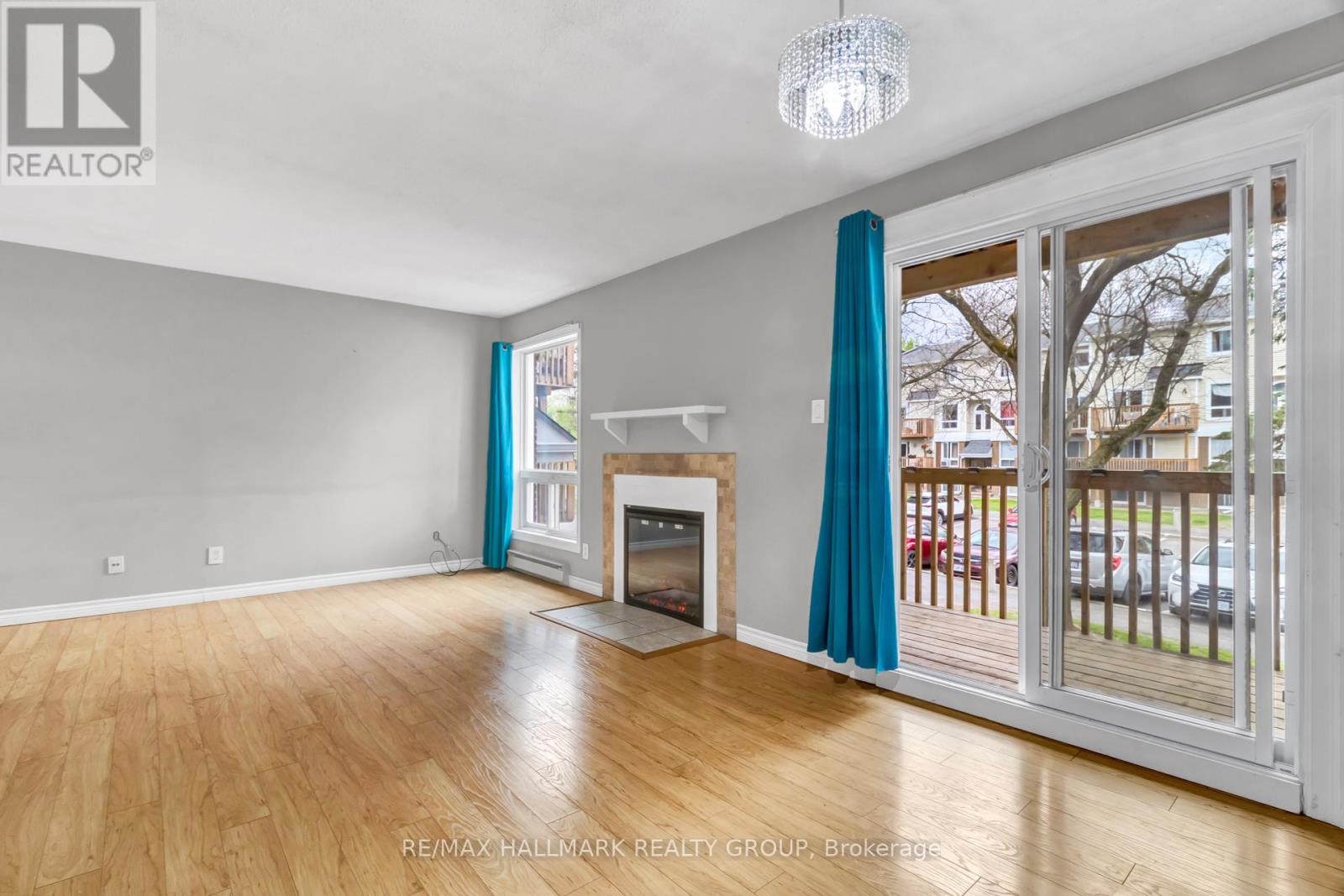 1 - 460 Fenerty Court, Ottawa, Ontario  K2L 3A9 - Photo 3 - X12429511