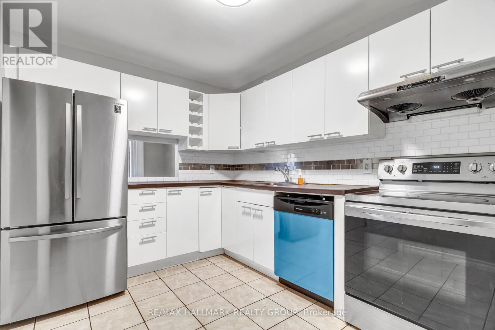 1 - 460 Fenerty Court, Ottawa, Ontario  K2L 3A9 - Photo 8 - X12429511